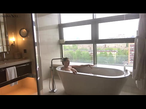❤️ Tremenda pupa che si masturba appassionatamente la figa in bagno Super sesso al it.dreamypassionjourney.ru ❌